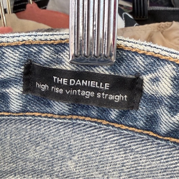 Joe's Jeans | High Rise Exposed Button Fly Vintage Style Denim Chic Mom Jeans - Picture 11 of 14